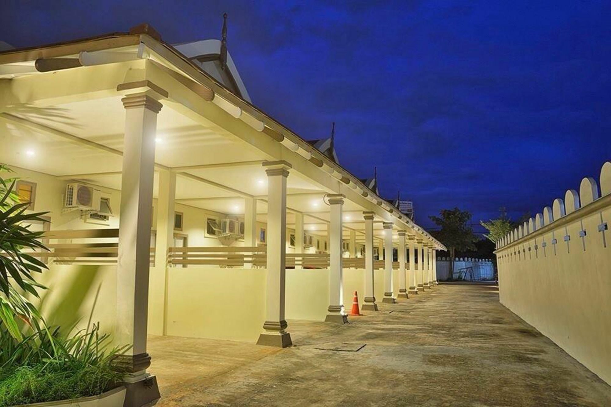 Hotel Sleep Station Surat Thani Exterior foto